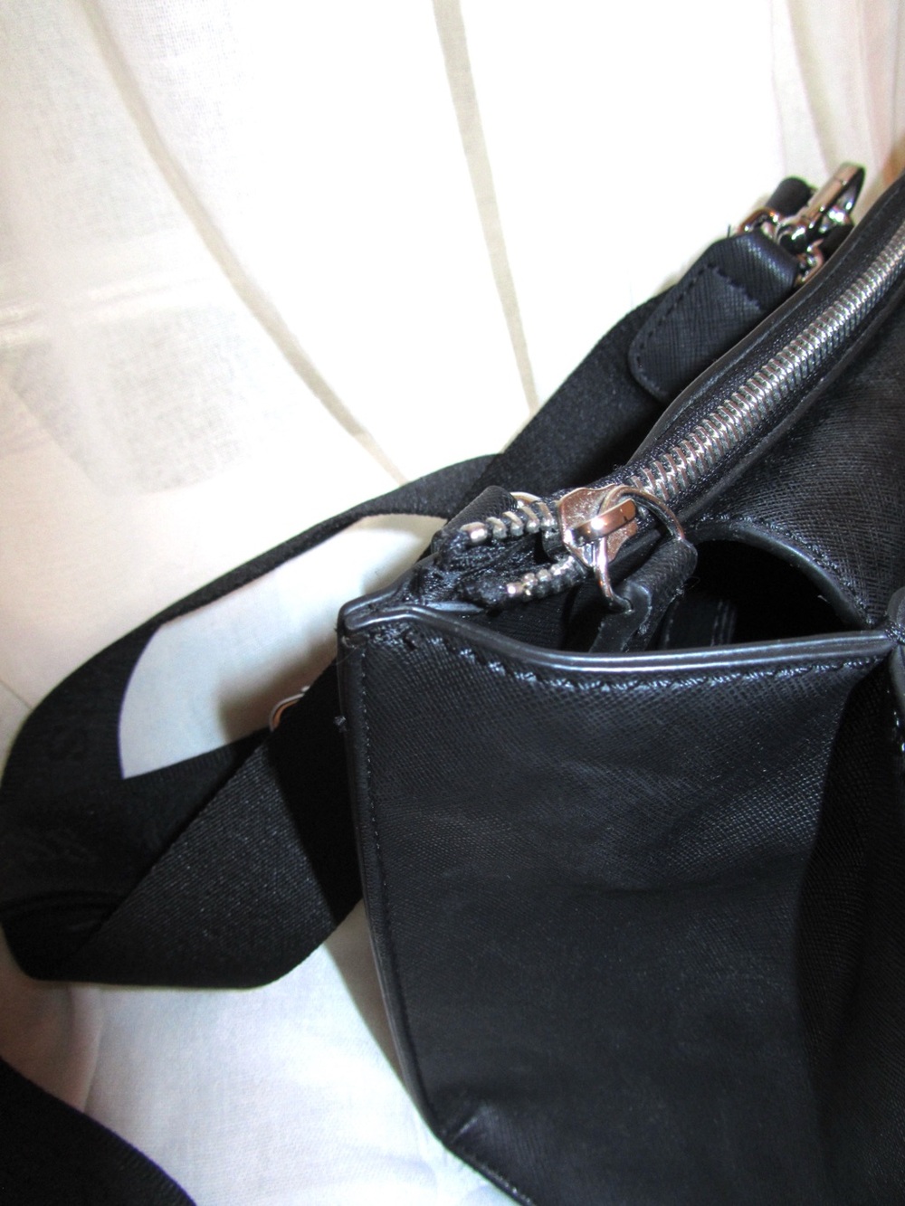 Authentic GUESS Black Logo Top-Handle Bag with Two Straps - Picture 9 of 16